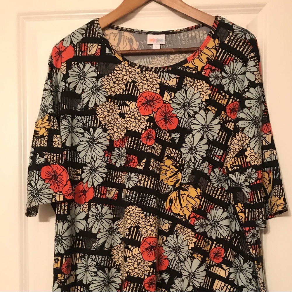 Lularoe Irma tunic
